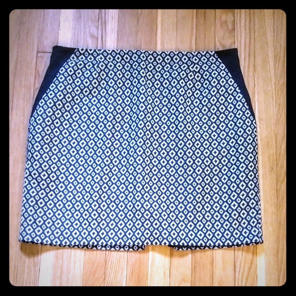 Midi skirt, diamond design